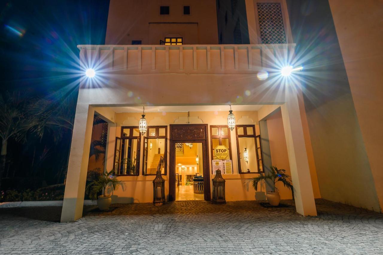 Cocoa Boutique Hotel - Your Kenyan Beachfront Bliss Момбаса Экстерьер фото