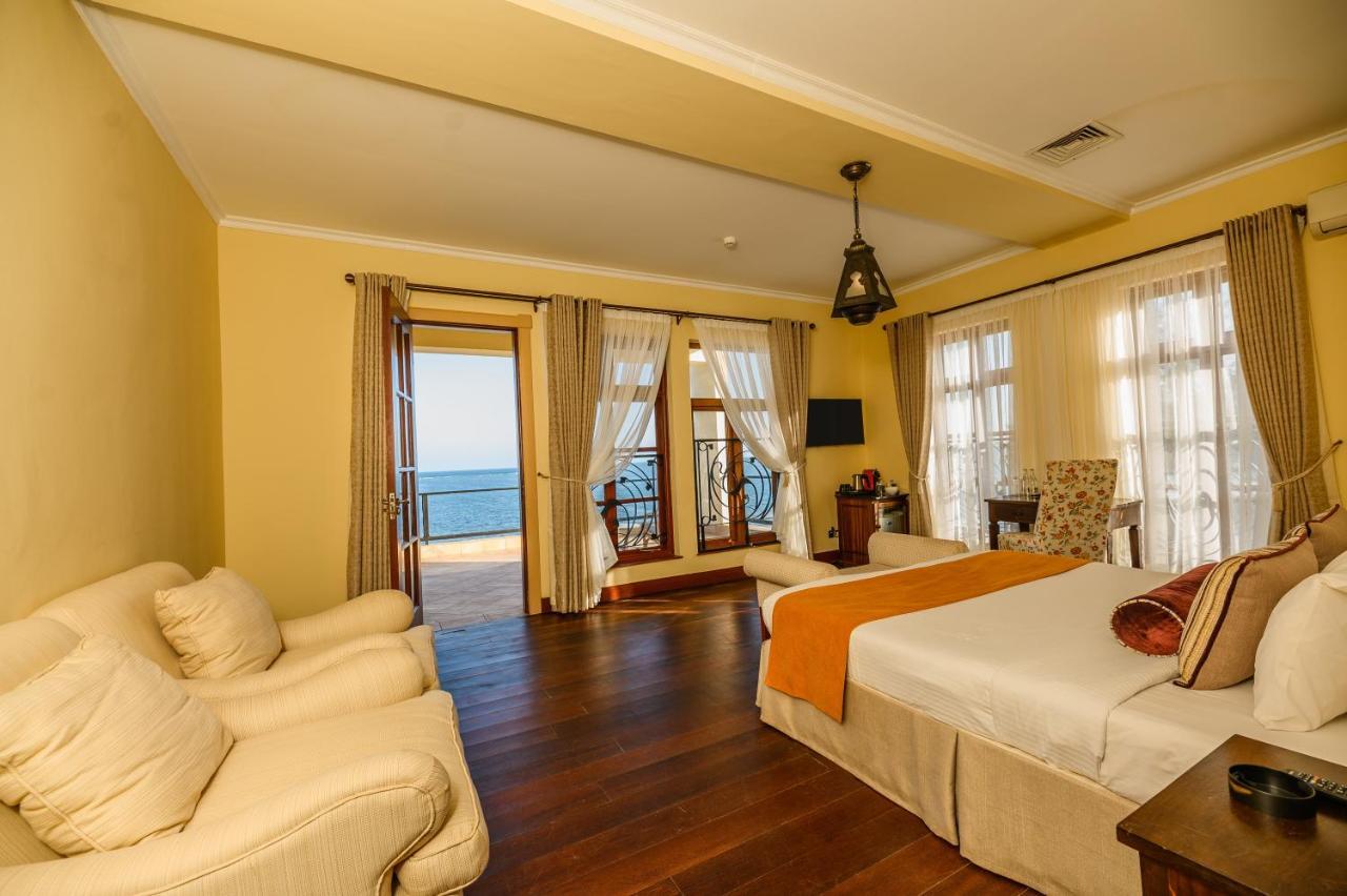 Cocoa Boutique Hotel - Your Kenyan Beachfront Bliss Момбаса Экстерьер фото