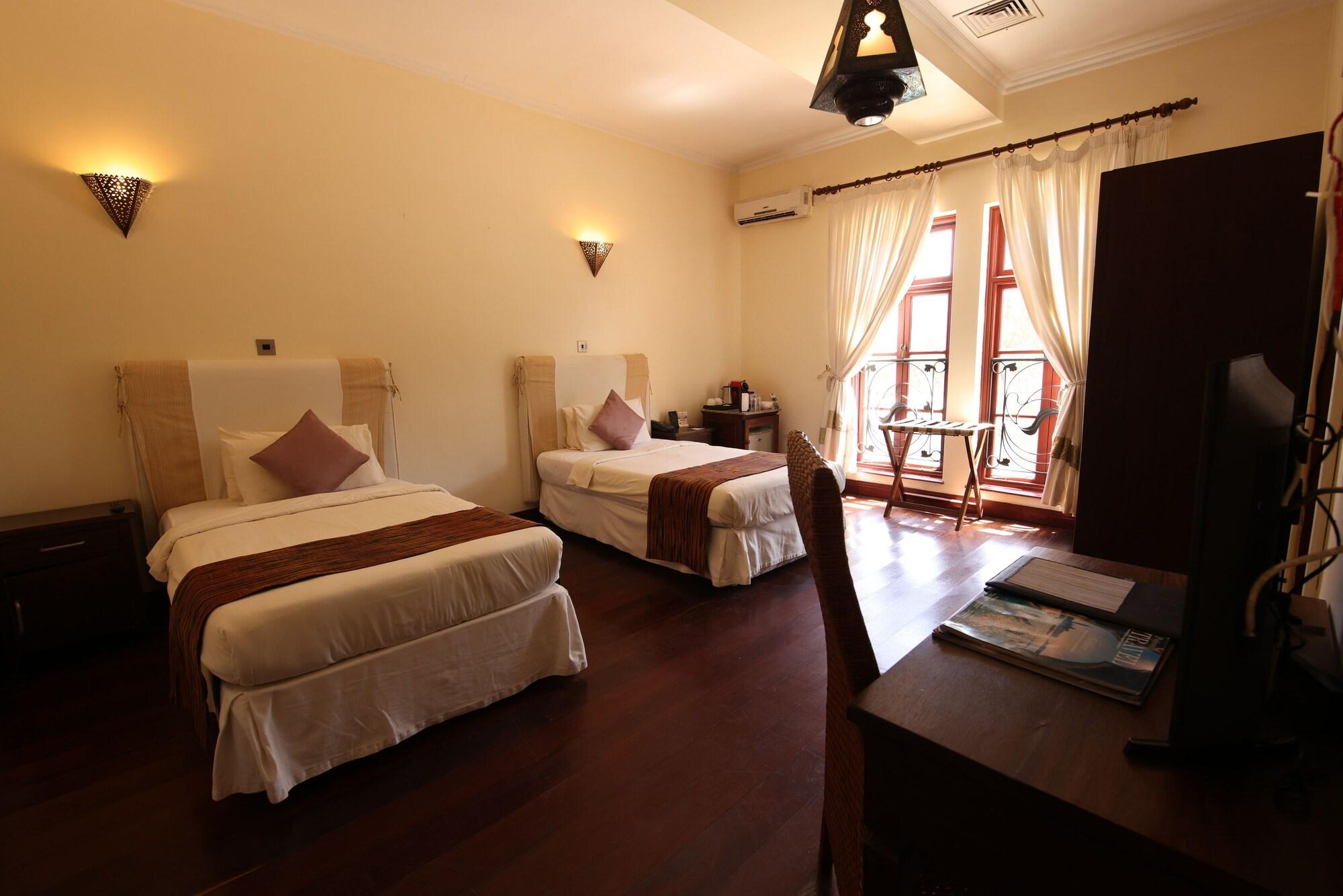 Cocoa Boutique Hotel - Your Kenyan Beachfront Bliss Момбаса Экстерьер фото